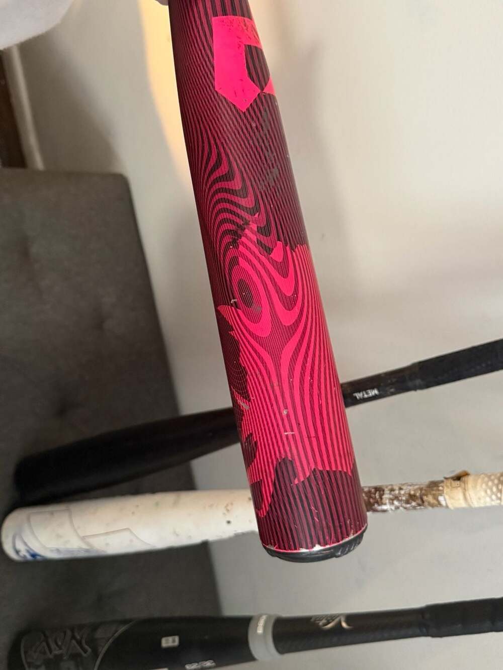 2024 DeMarini Voodoo One Neon Pink (-3) BBCOR Baseball Bat: 32/29